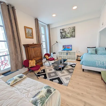 公寓 Le Castille D'or Elegant, En Face De L'hotel De