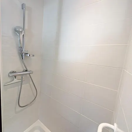 Le Castille D'or Elegant, En Face De L'hotel De