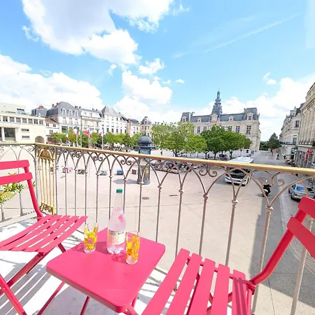 公寓 Le Castille D'or Elegant, En Face De L'hotel De 普瓦捷