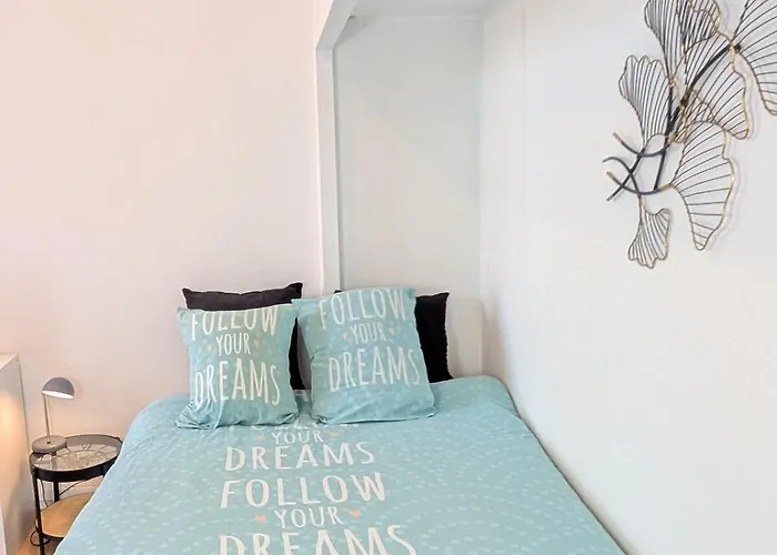 Apartment Le Castille D'or Elegant, En Face De L'hotel De