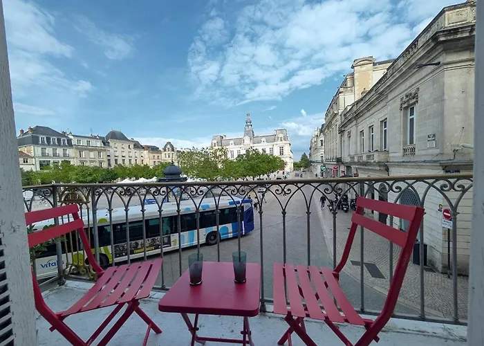 Le Castille D'or Elegant, En Face De L'hotel De Apartment *