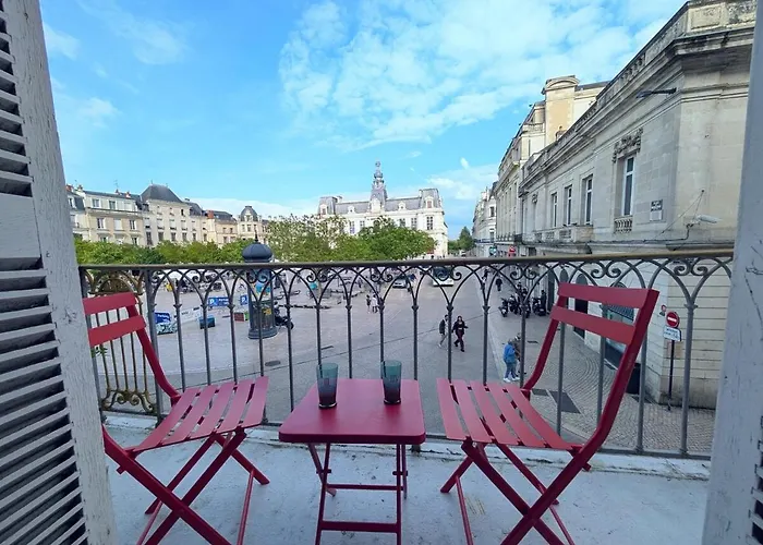 Le Castille D'or Elegant, En Face De L'hotel De Apartment *