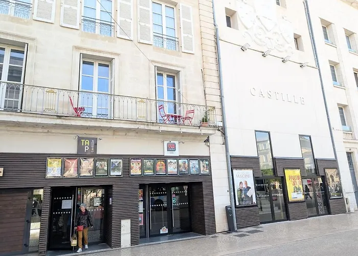 Apartment Le Castille D'or Elegant, En Face De L'hotel De *