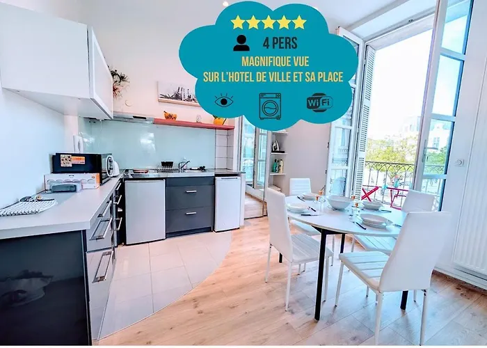 Le Castille D'or Elegant, En Face De L'hotel De Apartment Poitiers