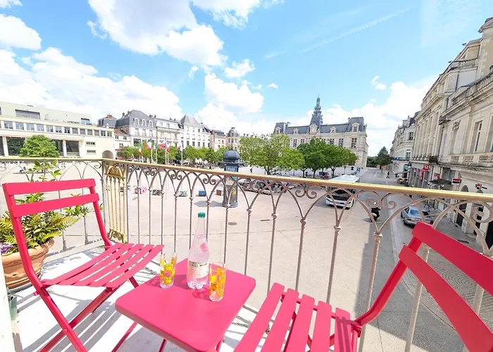 Apartment Le Castille D'or Elegant, En Face De L'hotel De Poitiers
